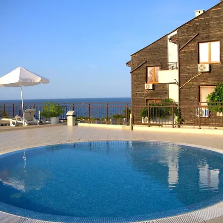 Poolside Paradise Aparthotel Sozopol