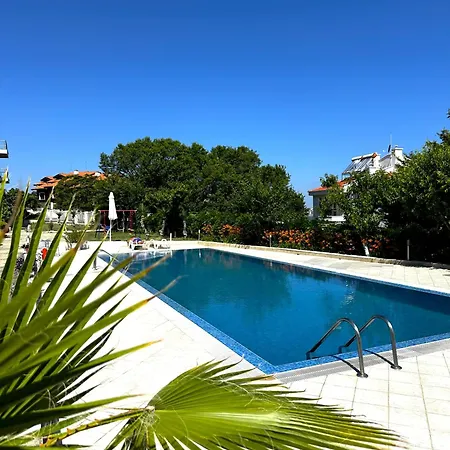 Poolside Paradise Aparthotel Sozopol